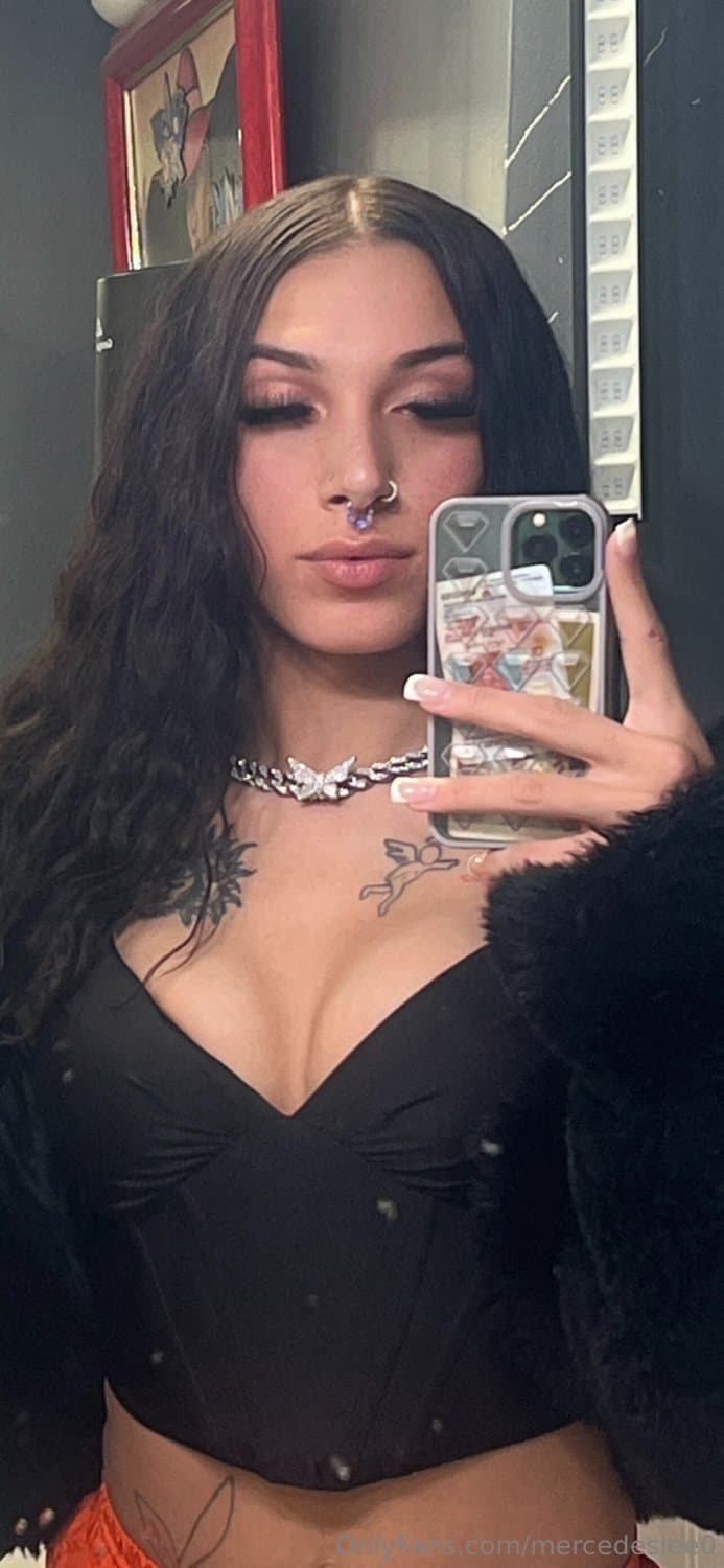 Big Dick Lightskin TS Sucking Dick, Tweaking & Busting Nuts ???