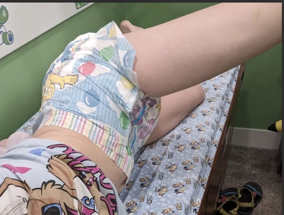 Jenna Zapi fetish slut loves diapers and deepthroating cocks