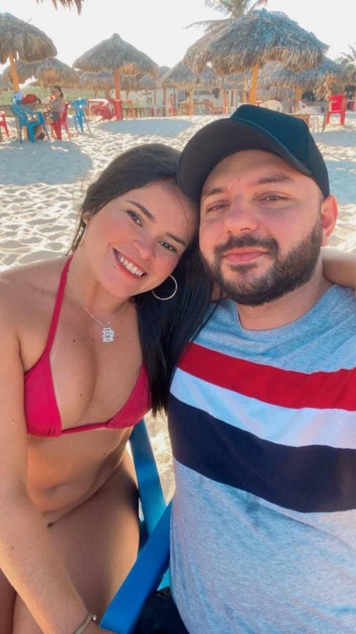 Vazou Casal Esposa Da Buceta Peluda