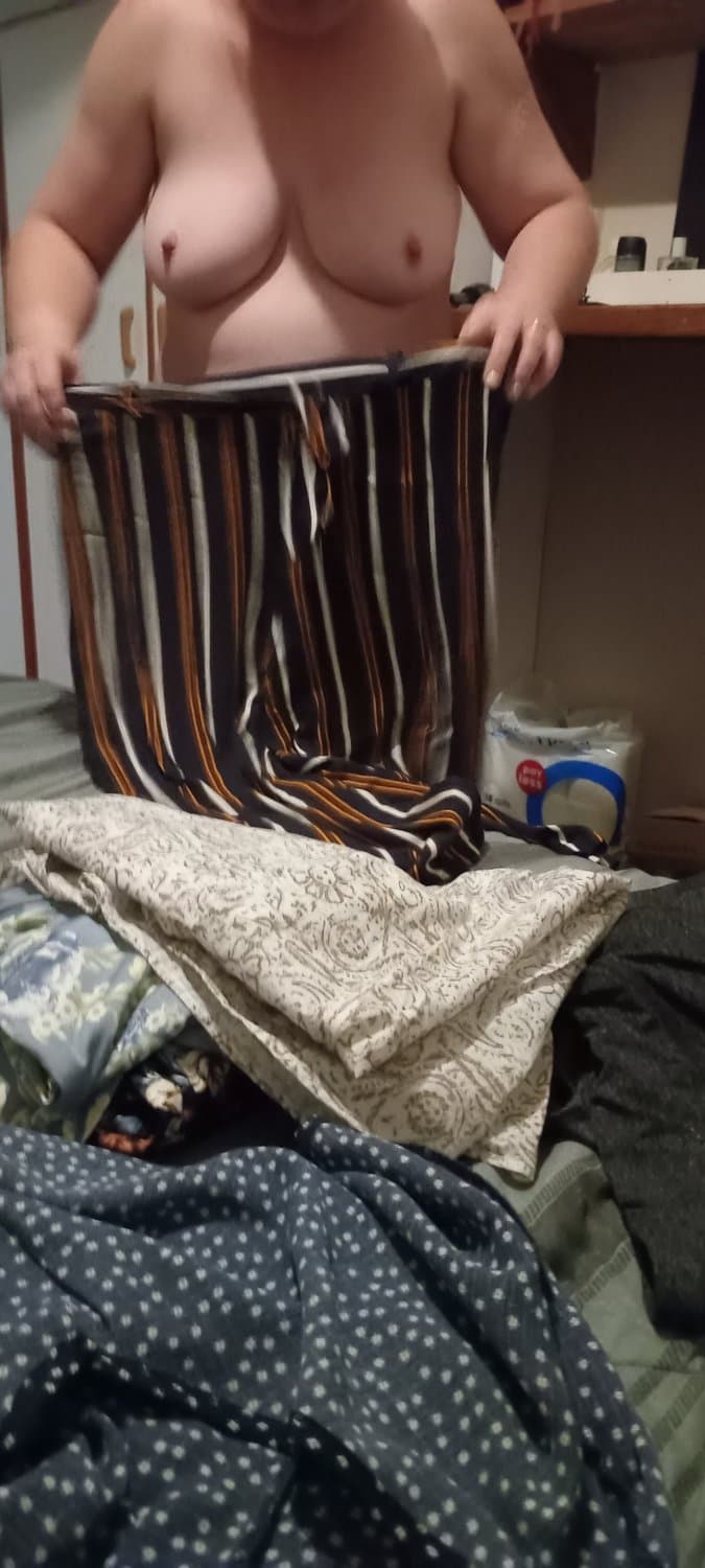 Sneaky 2 getting dressed