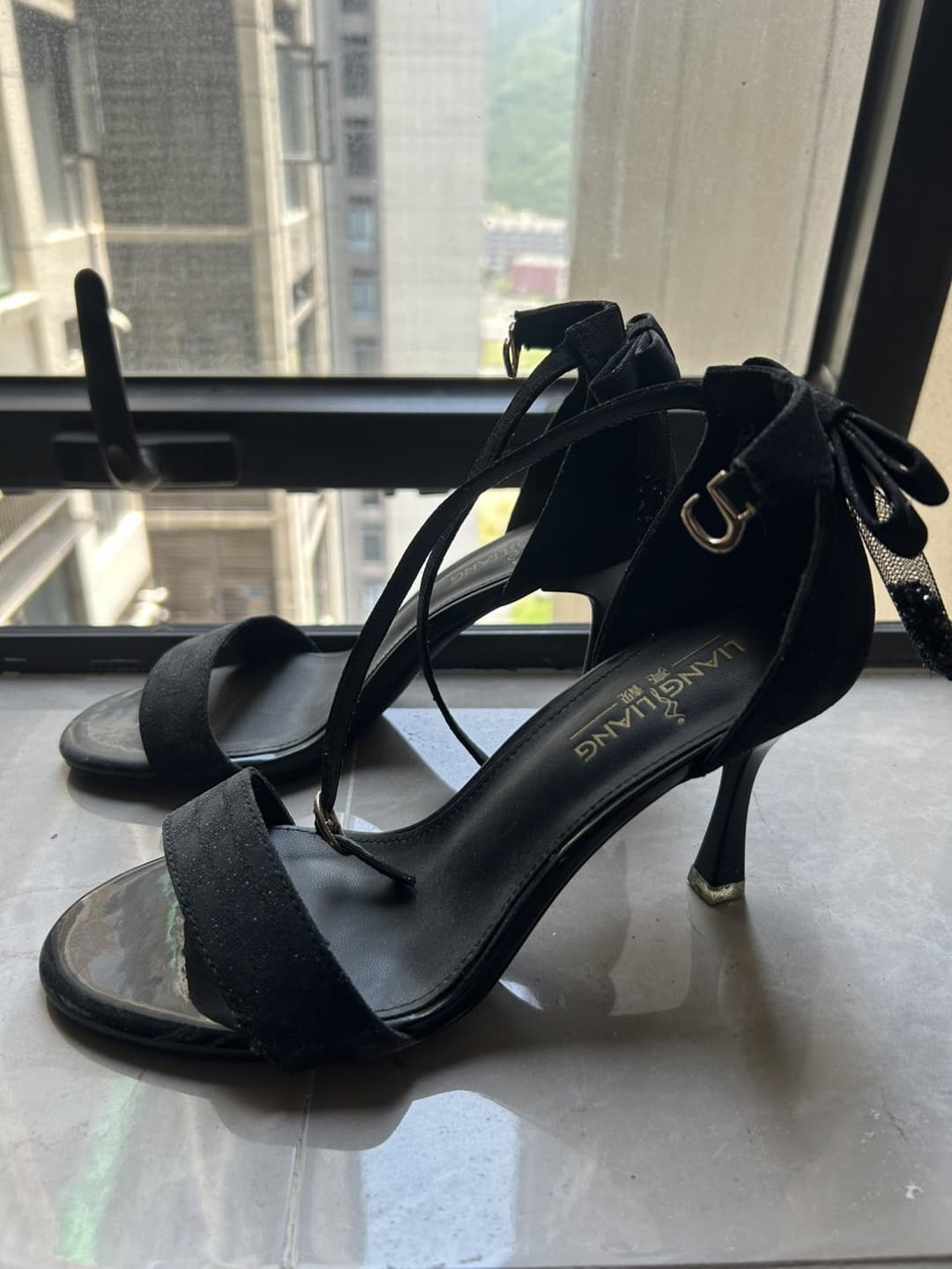 Cock & cum into asian shoes