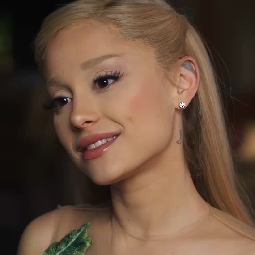 Ariana Grande is my favourite and only porn ??