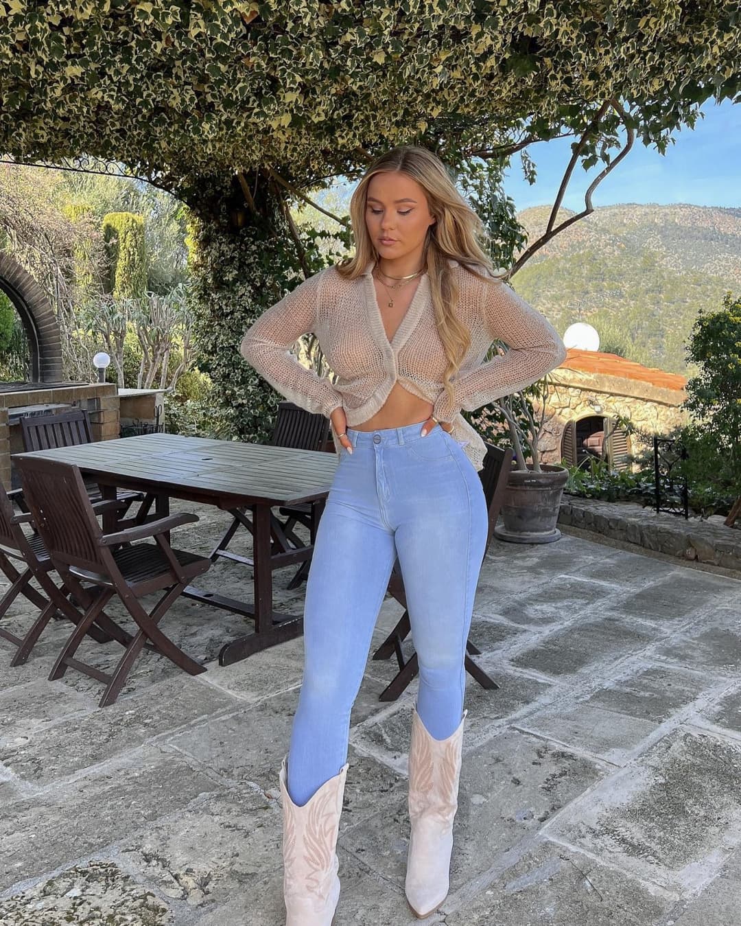 Dominique Asgeirsdottir Ass Cheeks (@domiwaffles)