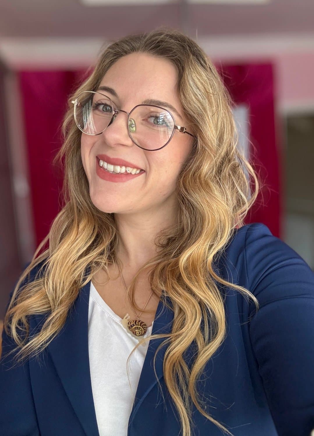 A hot secretary is always ready to work