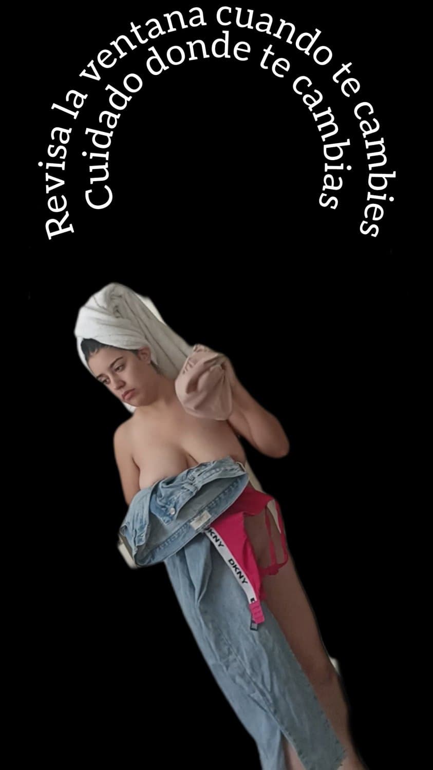 Putita tetona cambiándose espiada , spying on a big titted slut changing clothes