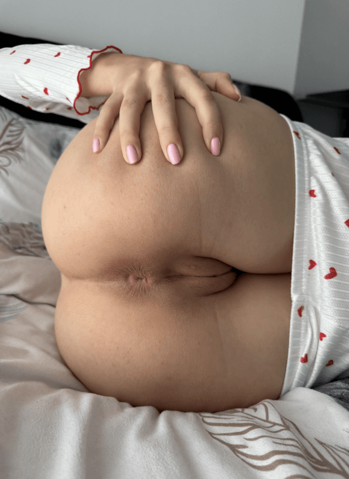 panties down nunny and bum bared to be spanked my gorgeous xx