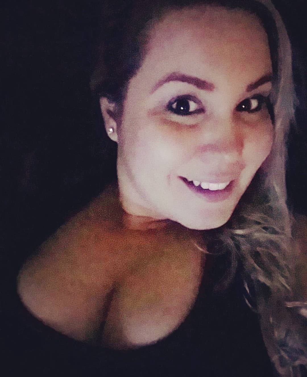 Hot Hispanic thick MILF