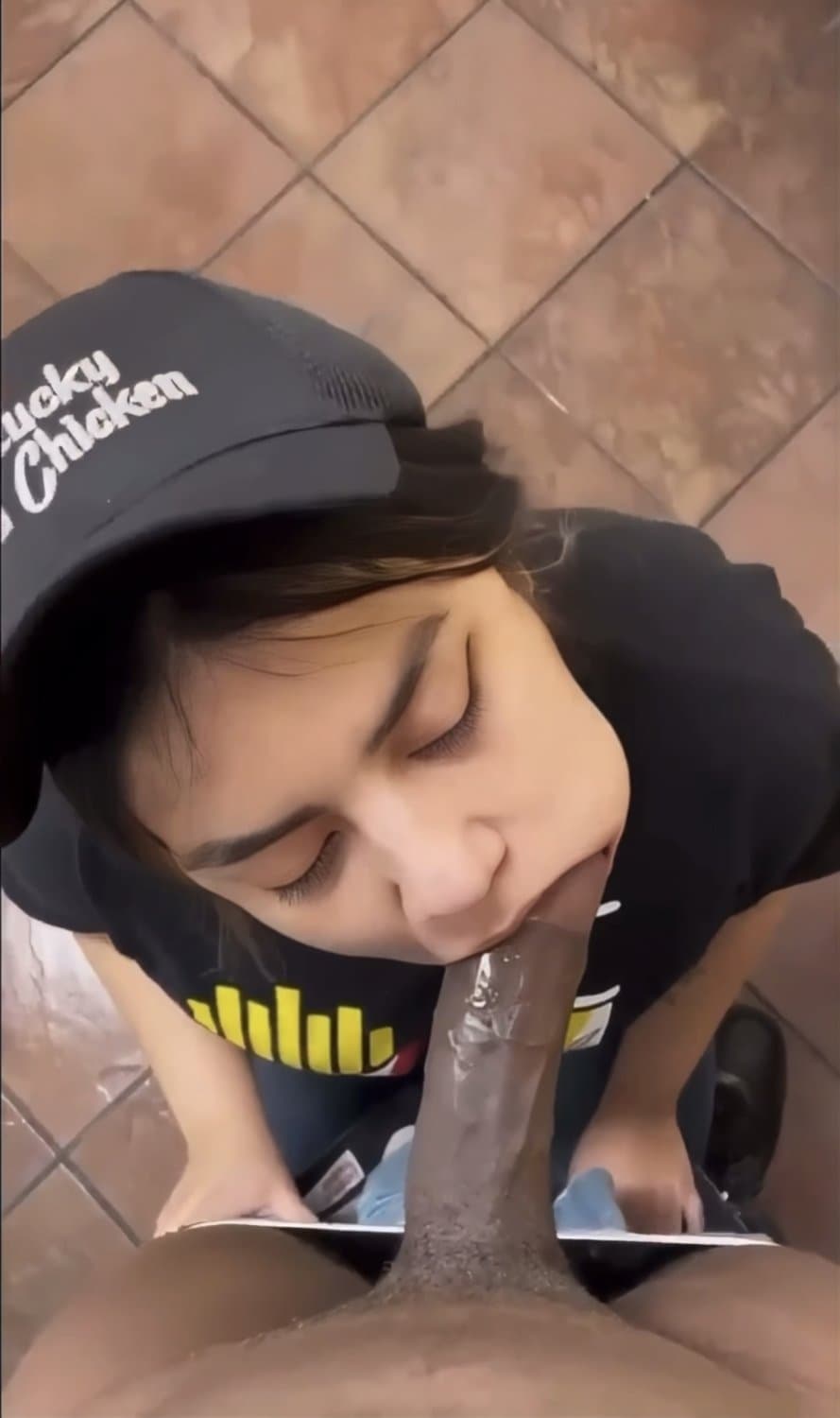Latina KFC Coworker Gives Blowjob During Break.