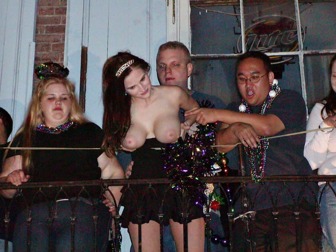 Anybody recognize this busty Mardi Gras flasher? ?