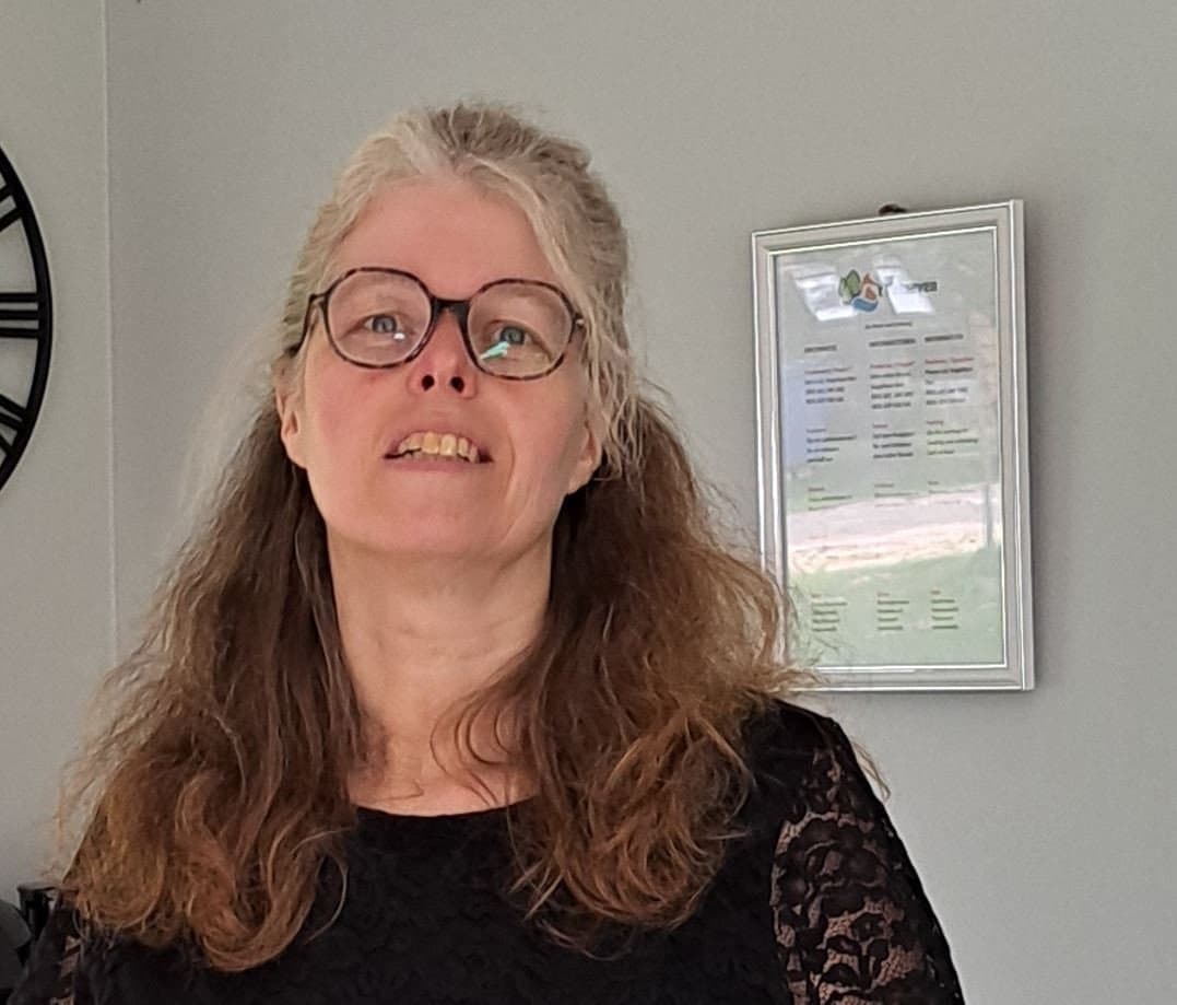 Johanna a married and cheating Dutch slut to use and fuck who loves gangbangs and cumdumps