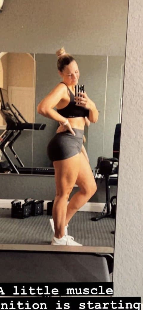 Click to view full size Texas TikTok milf Robyn fields