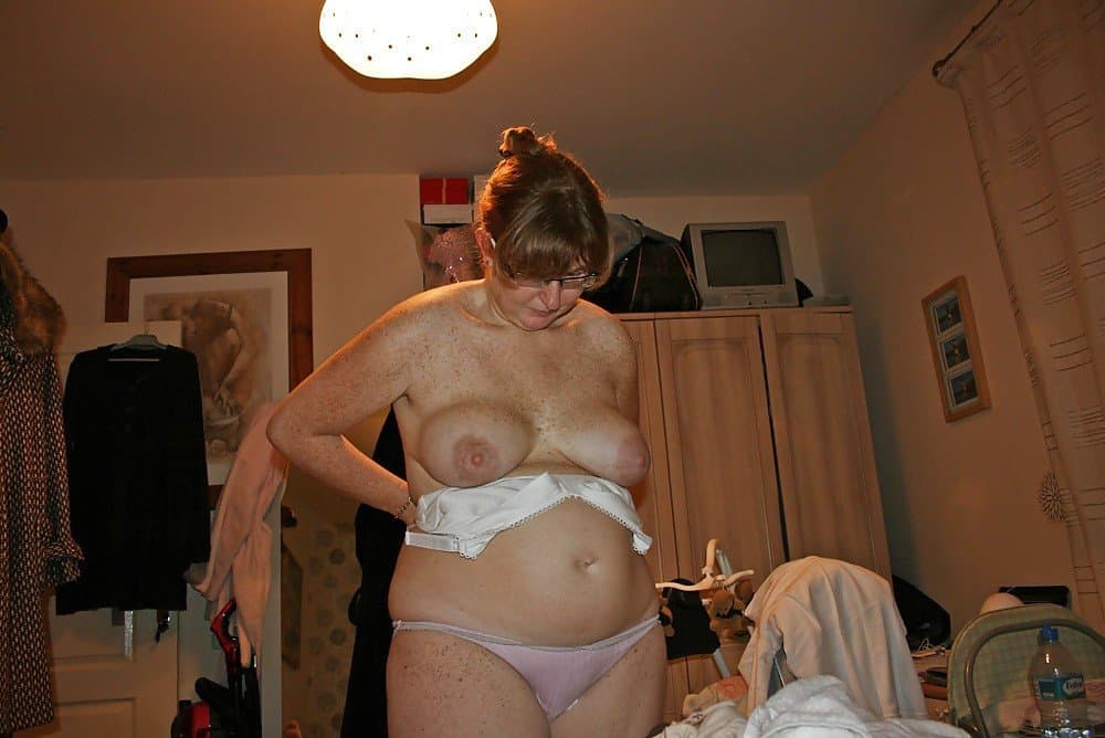 Maria gets her wife and mom cunt fucked part 2