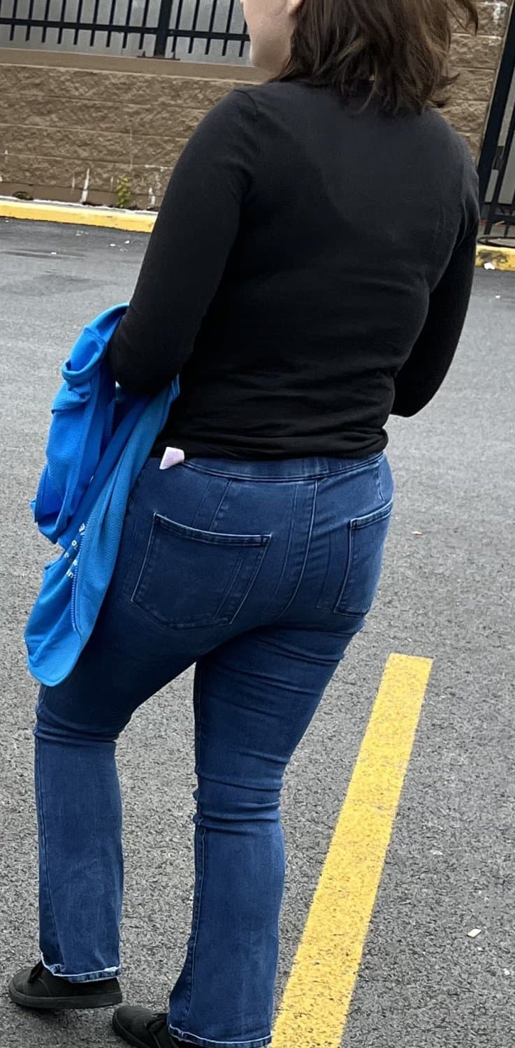 I’m Going Crazy Gooning For Liz Again Fuuuuck! Liz Liz Liz Liz Liz!