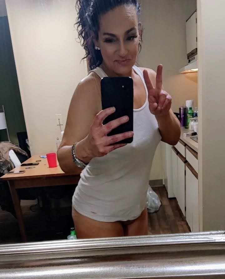 Friends sexy ass mature milf mom