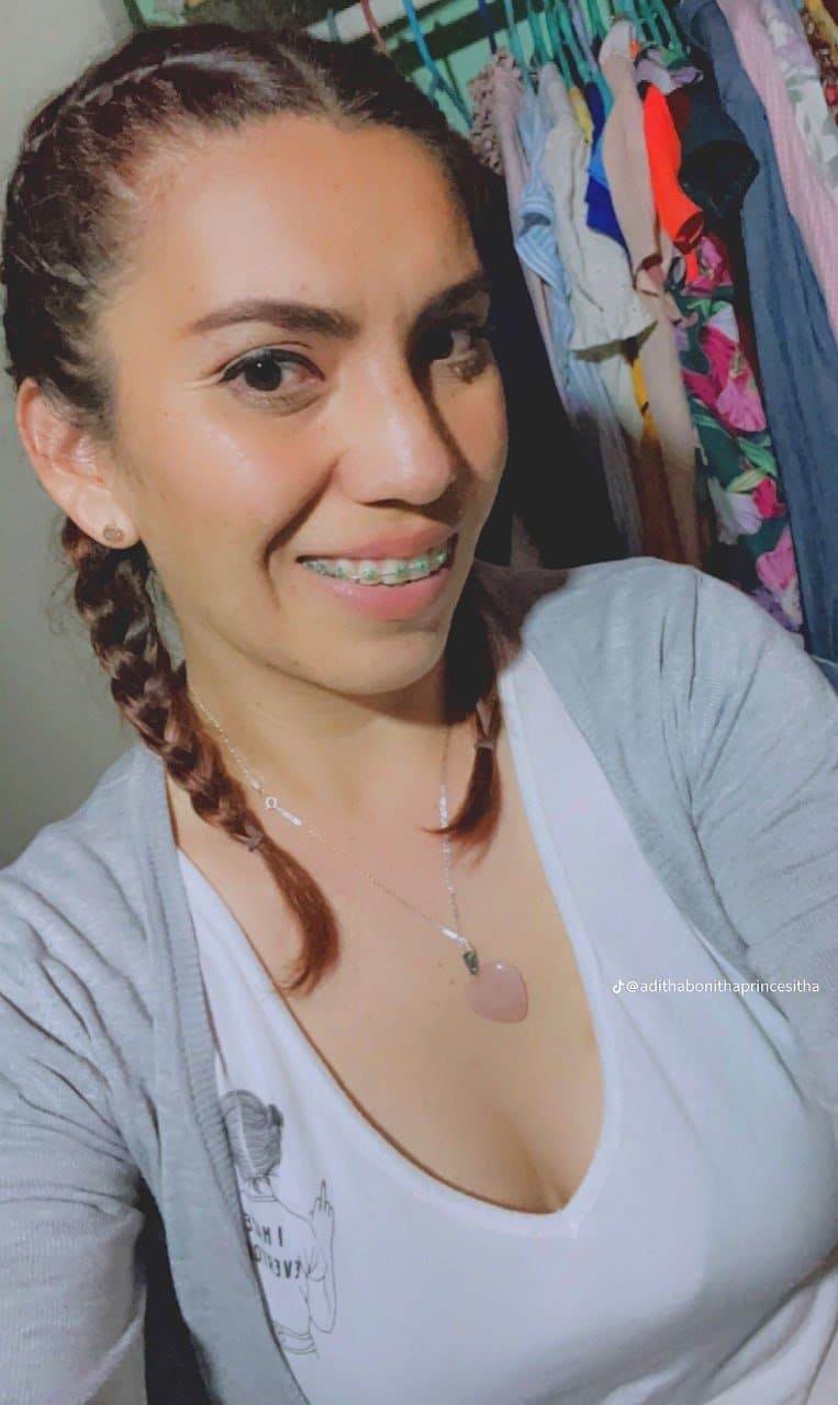 Adeline Madre Culo Fácil Con Cualquiera Que Le Hable Bonito