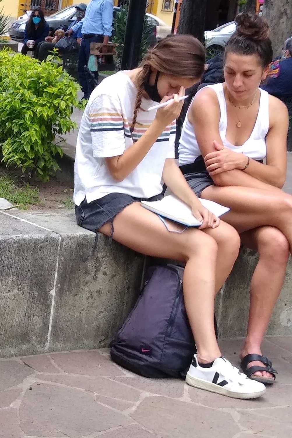 pretty barefoot girl (candid)