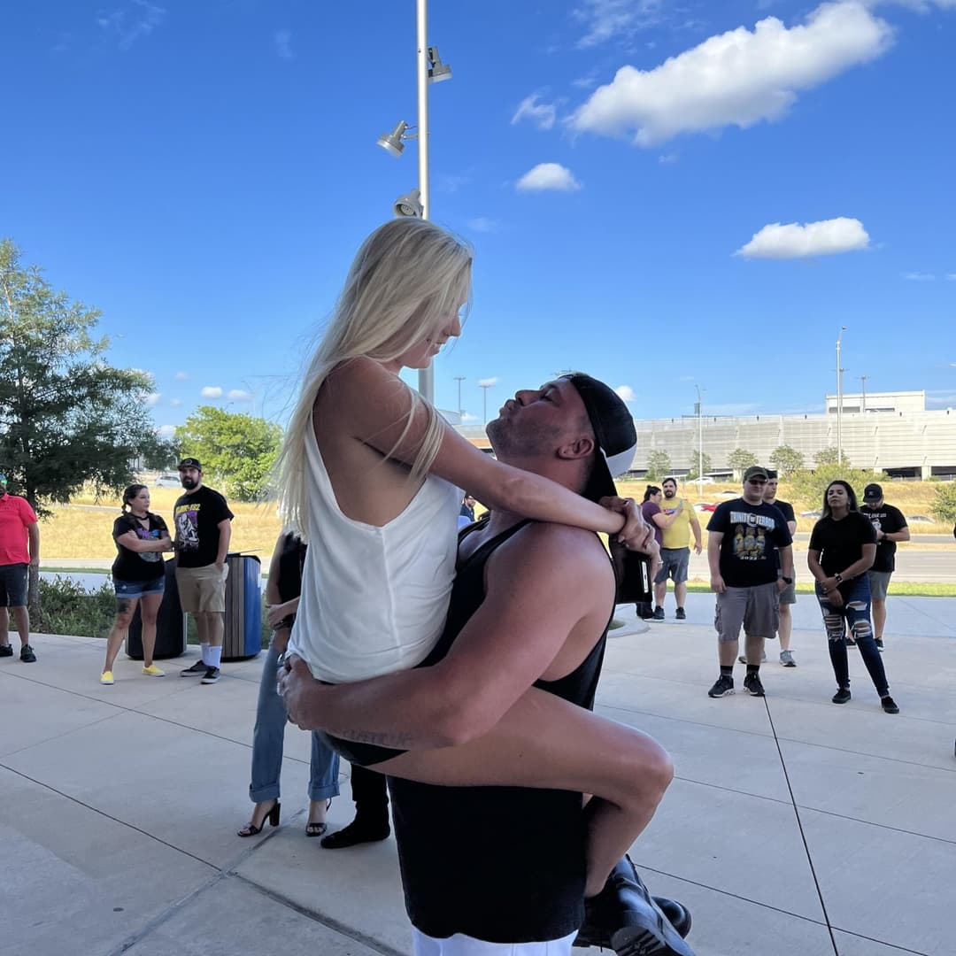 Disclosure #607: She loves the lifestyle