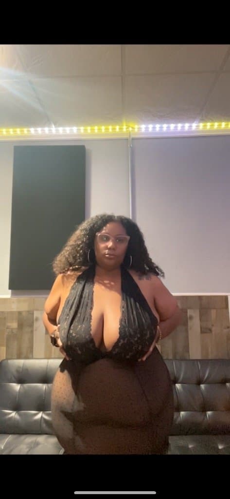 SSBBW NERDY? BUSTY? EBONY?.