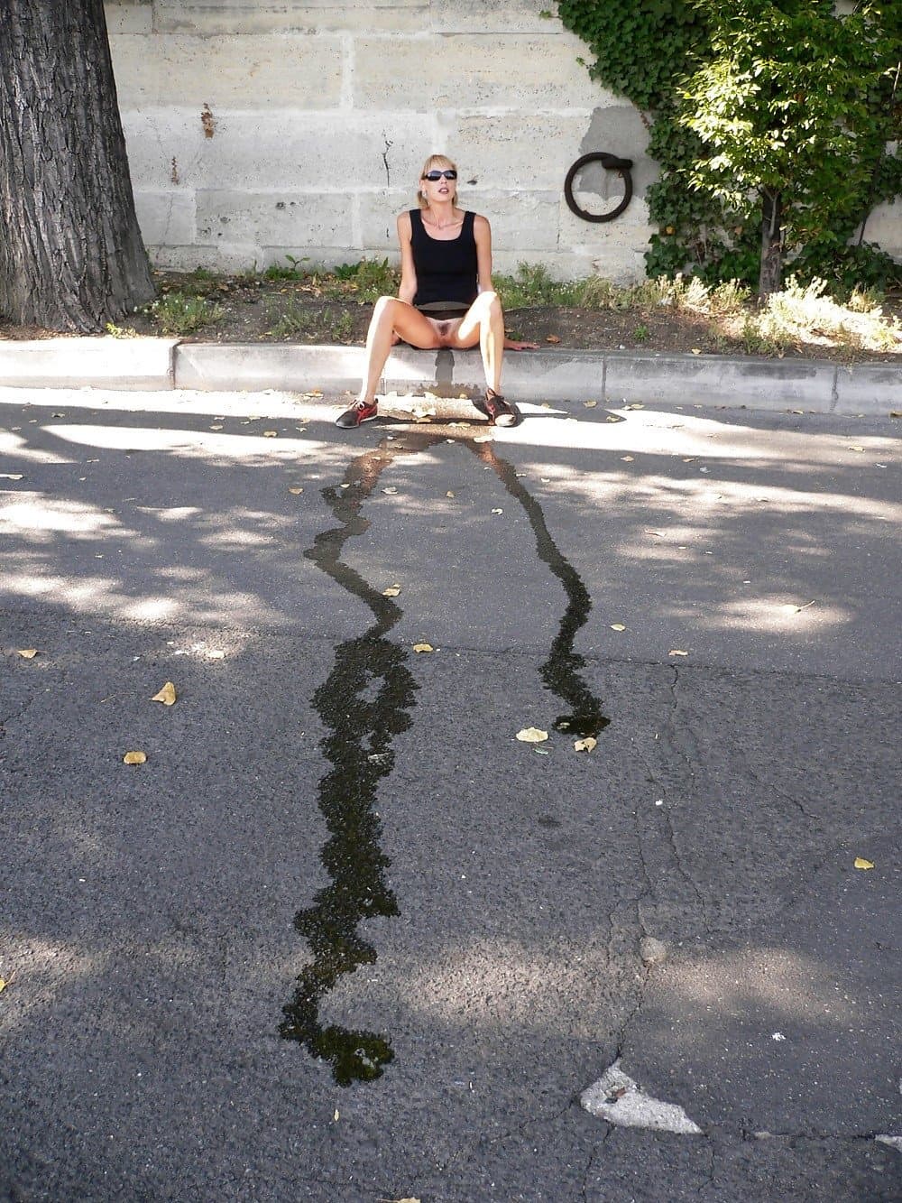 French amateur Justine enjoys watersports