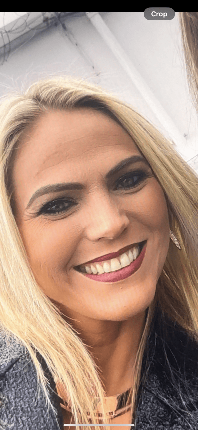 Sexy MILF??Message for 20 plus sexy pics leave comment on post and receive a nude picture of her