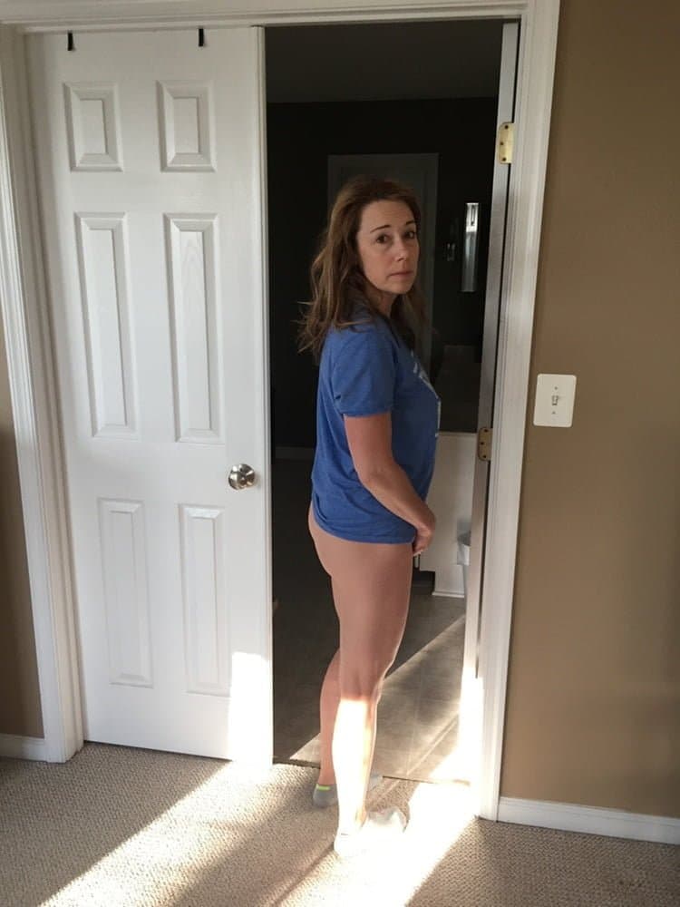 Slutty MILF Maria Opens Her Big Sloppy Cunt