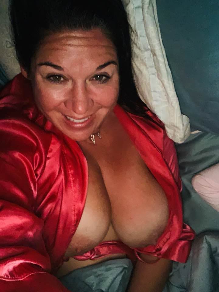 Click to view full size Karlie 40 US Webslut