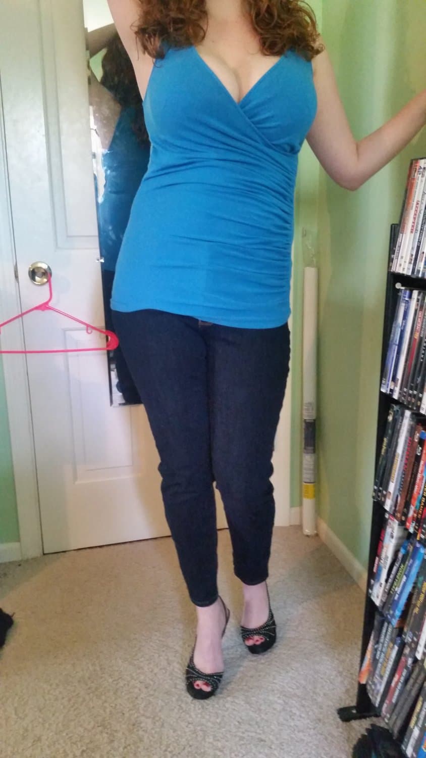 Kik webslut redheadhotwife89. Heather spreads her legs.