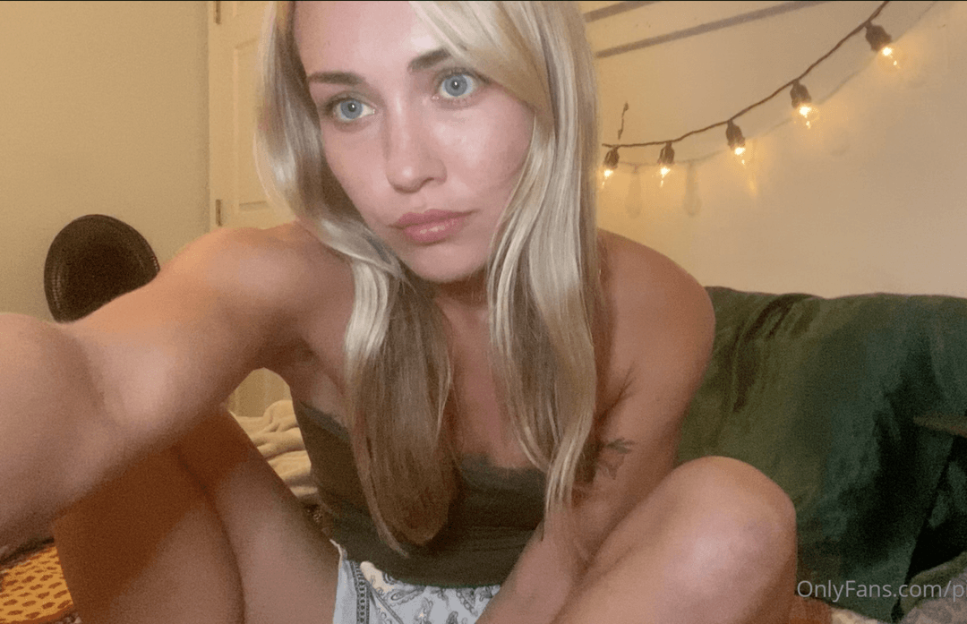 Cute Blonde Girl Self Foot Worship - Sole Archive #59