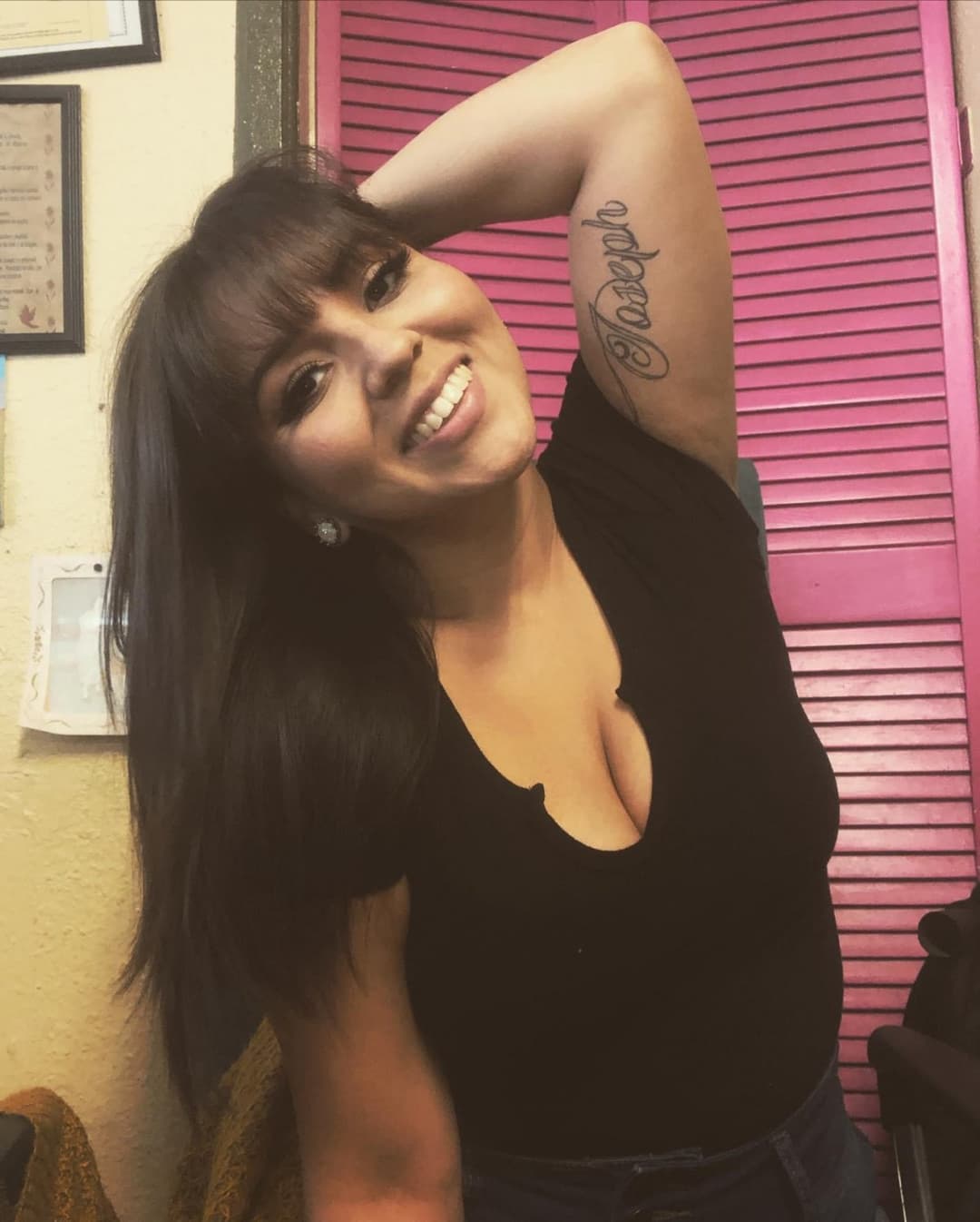 Click to view full size Pull out or creampie this Latina slut