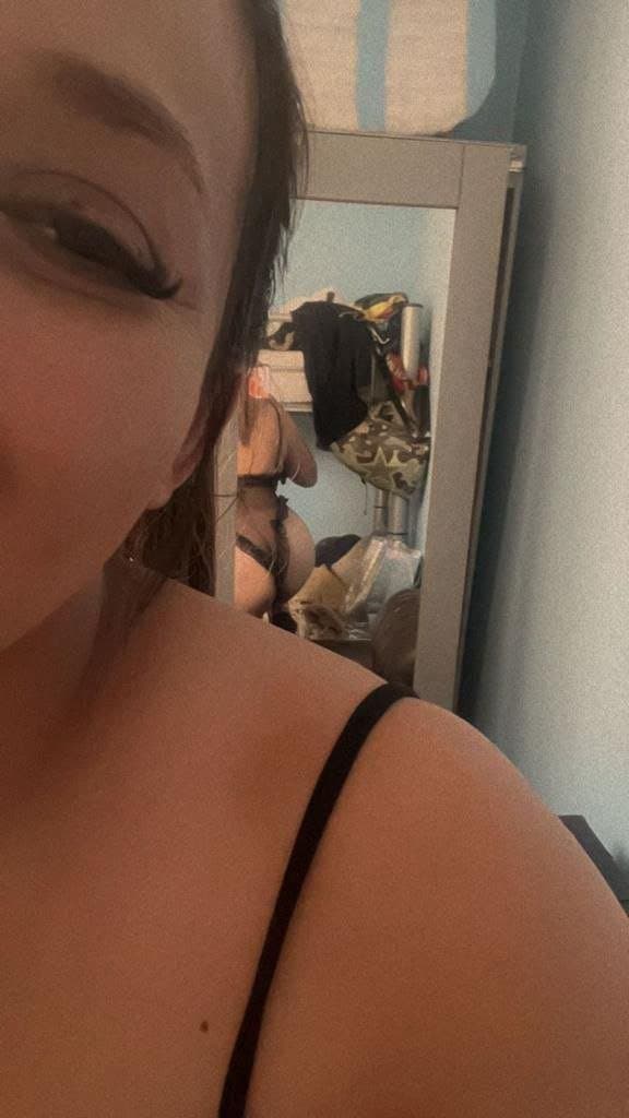 $igan ?@CinthiaAvilP A Está  Exquisita Milf Cachonda! ???