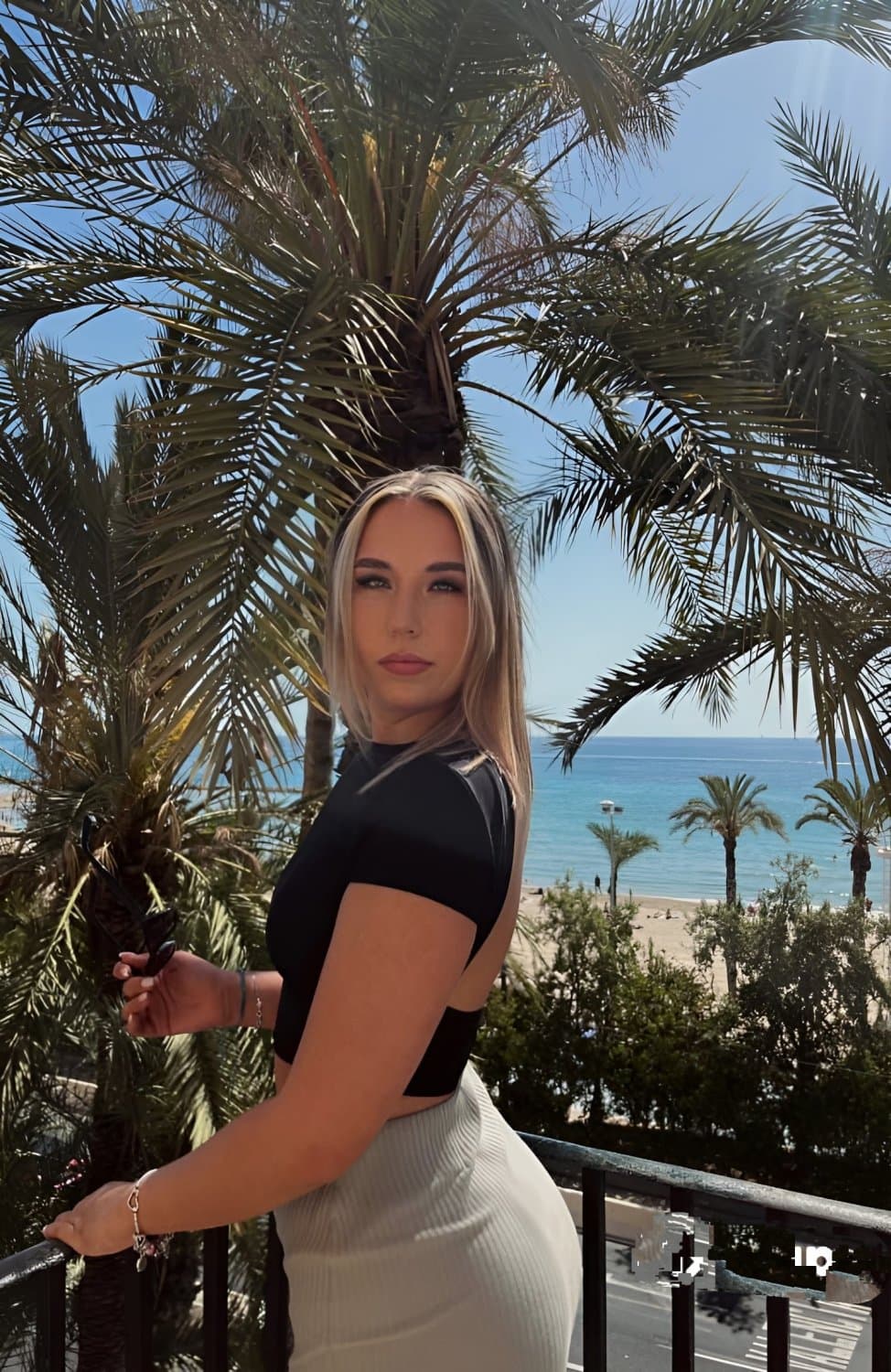 [kik] shsjebbd slut ex needs pounding She fucks great I wanna watch her take it or fuck her myself