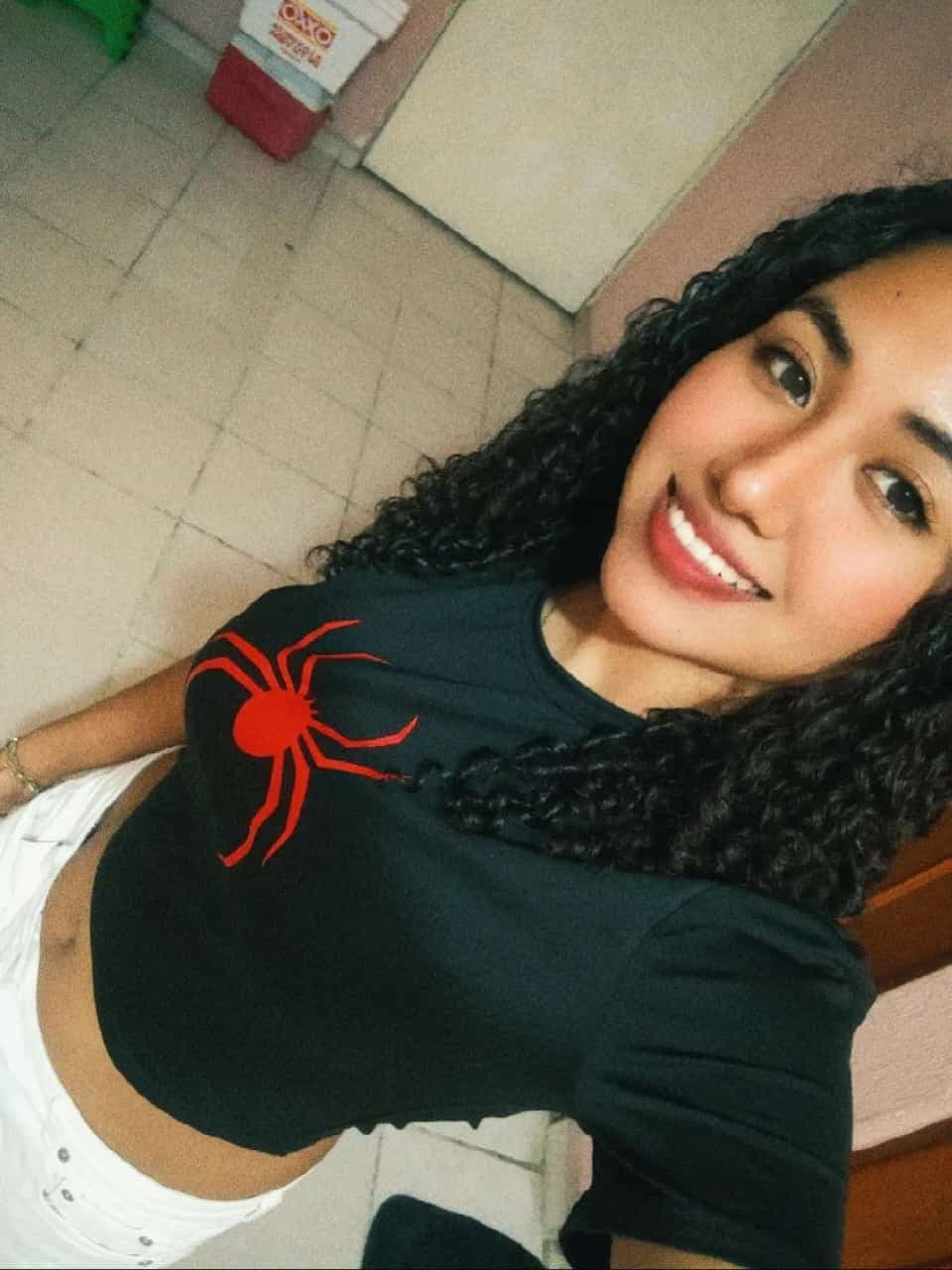 Putita morena culona filtrada y exhibida