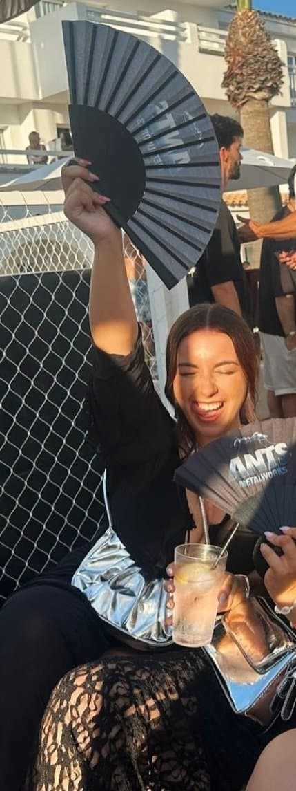 Hot brunette pawg with gorgeous blue eyes uk slut chav