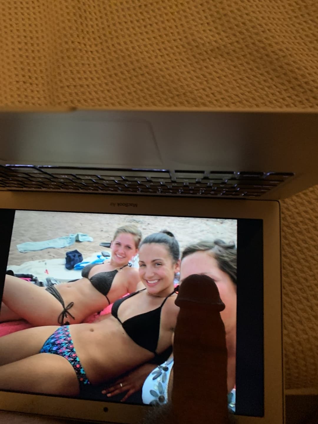 Cocking and Cumming Bikini Girls!