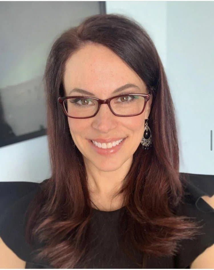 Christian politician Tudor Dixon has massive mommy milkers. This hot slut whores herself for votes