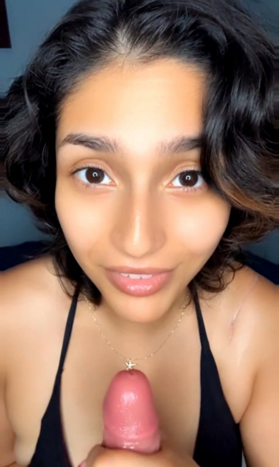 Latina Good boy rating