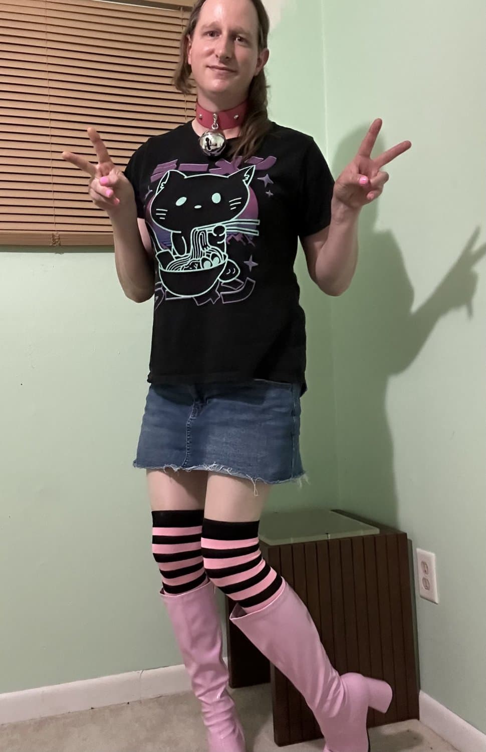 Sissy Rain casual practice pics