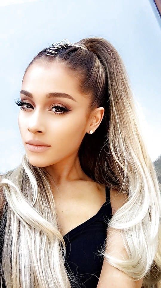 More Ariana Grande face/lips porn to goon to ?