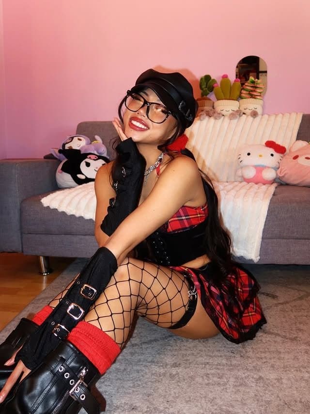 Sexy phat ass ABG teen Noelle