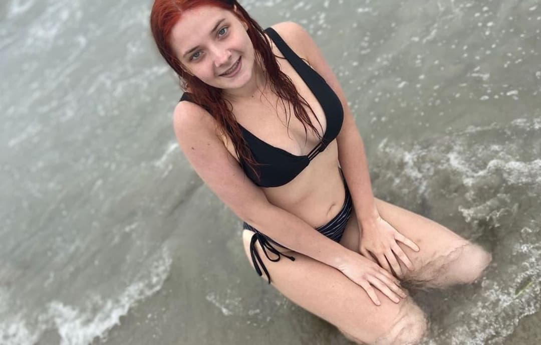 Brooklyn the Public Slut Poses on the Beach