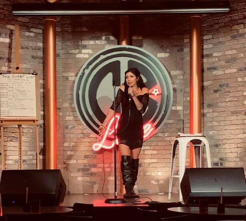 Wonder if this "Cindy" was thinking about her belly dancing or stand up act with his dick up her ass