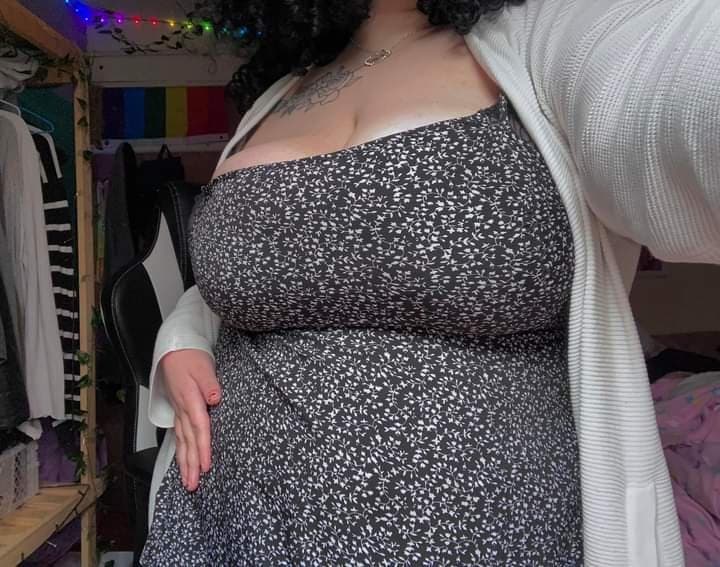 Bitch i wanna fuck, pm if you wanna talk about her