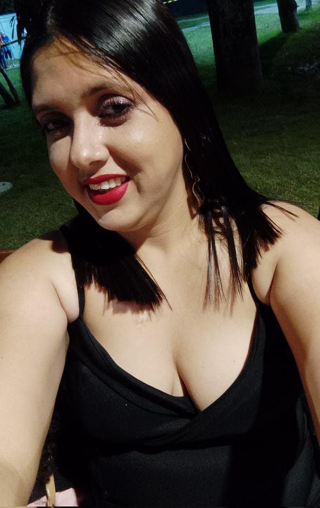 Click to view full size Minha esposa pra todos vcs machos e fêmeas..repostem pra ela ficar famosinha e conhecida por todos