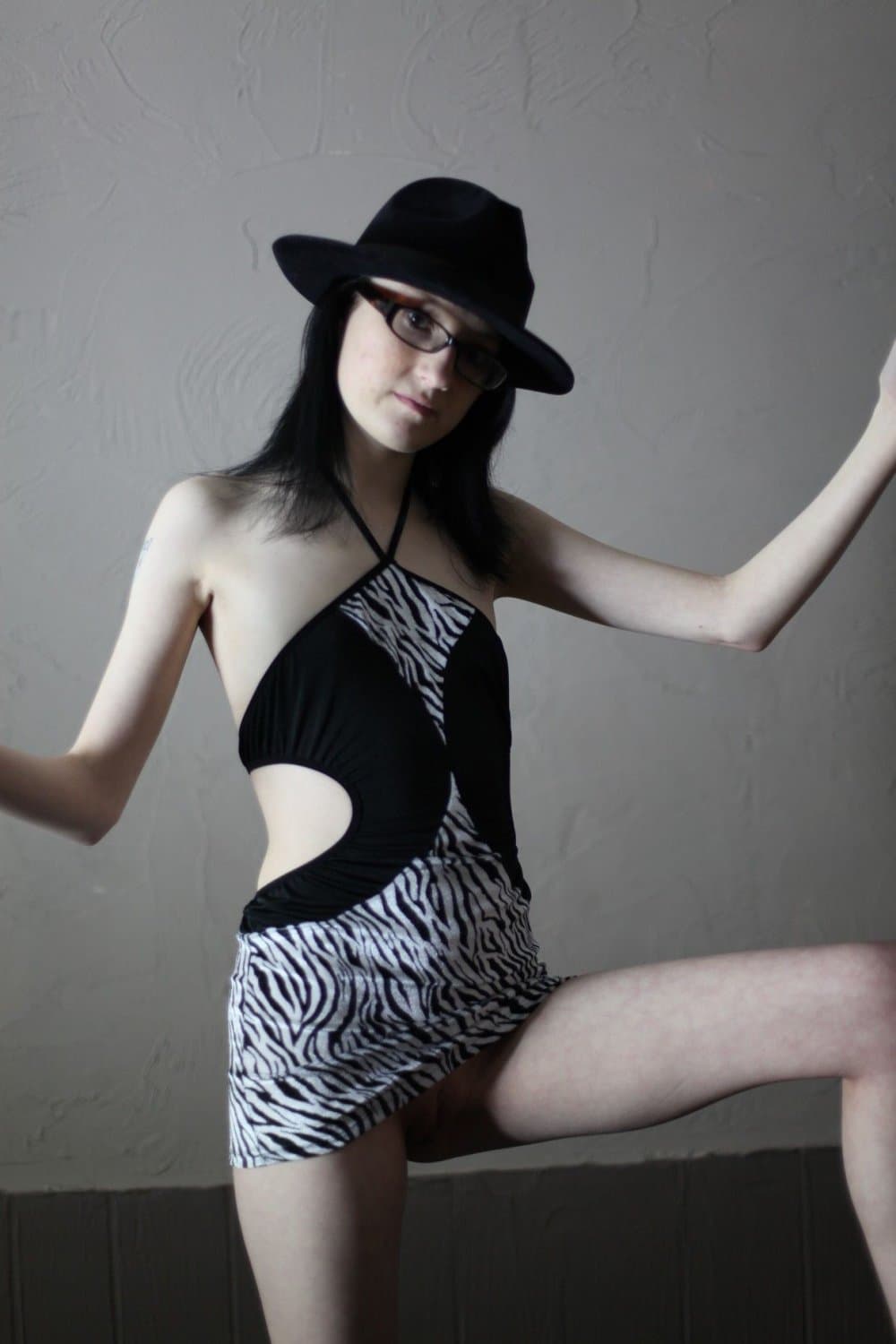 Vicki Skinny UK Escort