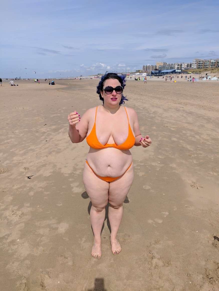 Beached Whales? Whores An Shores? BBWs at the seaside, tasting the spume ;)