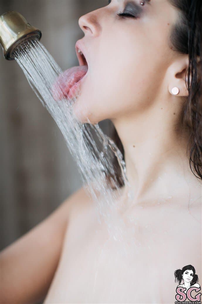 Hellga - Silk and Milk (Suicide Girls)