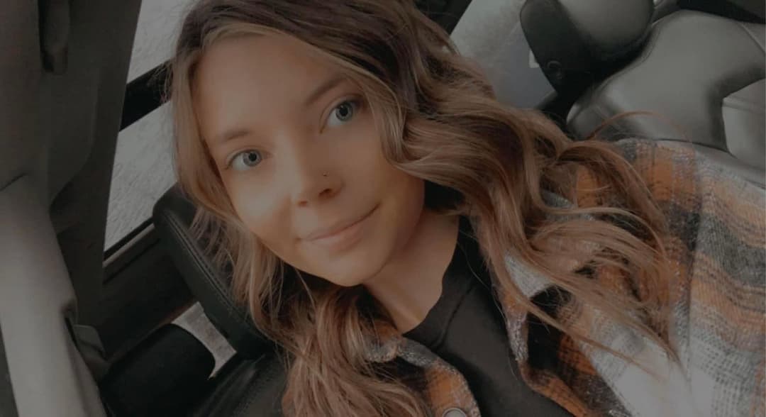 Sexy slut milf cummin all over my big white cock