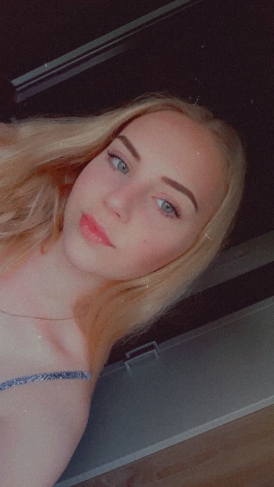 Blonde deutsche Schlampe ilona will gefickt werden