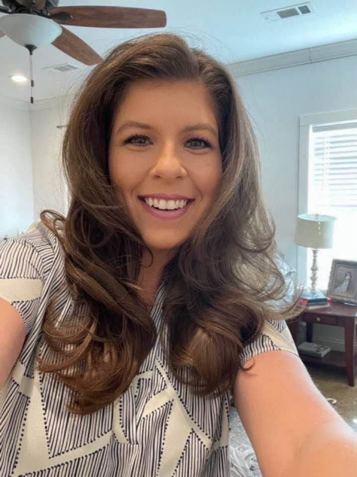 Chubby Slut Pawg Wife Nikki Shows Her Curves