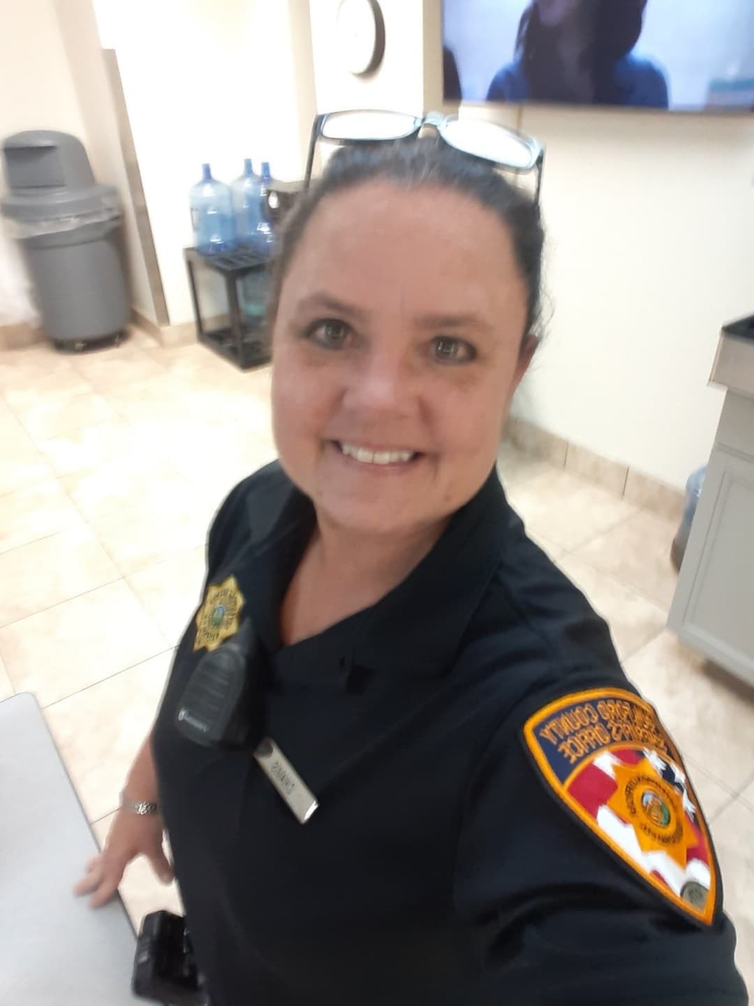 MILF COP GONE WILD ??️